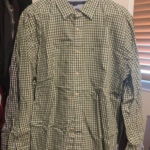 *EVERYTHING MUST GO* Tommy Hilfiger shirt size L